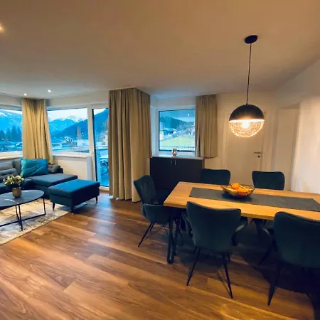 Theview Kreuzjoch 菲根